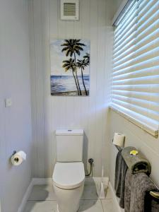 Central Private Bedroom & Ensuite - City & Strand Beach Location