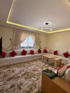 Cozy Bright Family Apartment Near City Center
