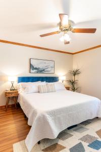 2 Bedroom ,King Bed,Tvs, Kids essentials, office, Grill, Crib, in Bond park - 3hvězdičkové hotely ve městě Cary