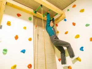 Nasu Adventures Inn お子さま大興奮 吹き抜け全面アスレチックネット屋根付き本格BBQで楽しむ森の中のファンタジーな宿