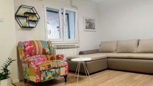 Family-friendly apartments with swimming pool Sibenik - 22457