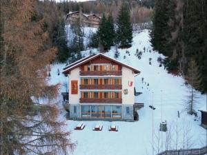 Apartment in Les Agettes with mountain views