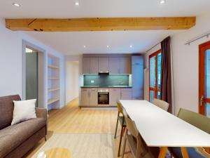 Apartment in Les Agettes with ski storage