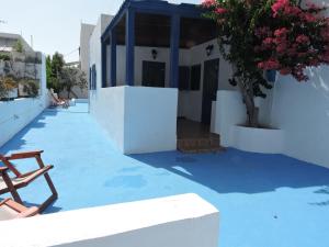 Jorgos studios Milos Greece