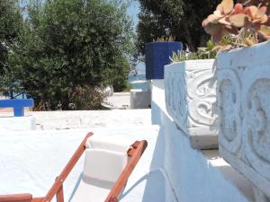 Jorgos studios Milos Greece