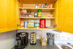 Great location 8 miles to Lackland AFB & SeaWorld