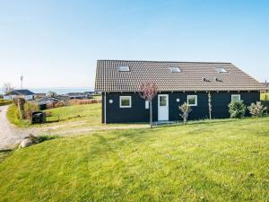 10 person holiday home in Rønde-By Traum