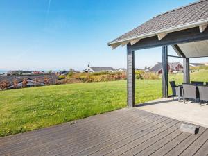 10 person holiday home in Rønde-By Traum