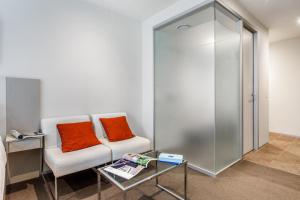 Modern Nomads Comfort Urban Lifestyle - Studio by QV Market