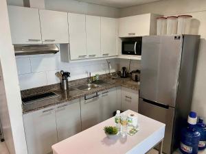 BaseLine Residences 1-Bedroom 10E Internet Netflix