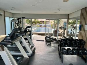 BaseLine Residences 1-Bedroom 10E Internet Netflix