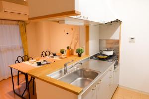 SN2B おしゃれな部屋で家族団欒 大須商店街徒歩10分 8人可 Fashionable room for family gatherings Osu Shopping Street 10 min walk 8 people can stay