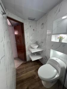 Golden Airport Connection Hotel