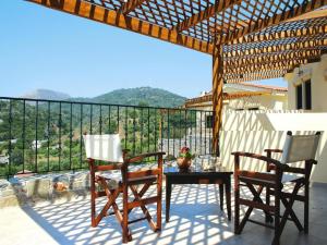 Romantic Holiday Home in Drosia