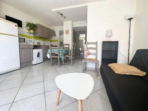 Argelès-sur-Mer - T2 avec Balcon et Parking - FR-1-309-542