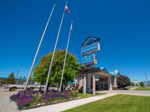 Clover Creek Inn
