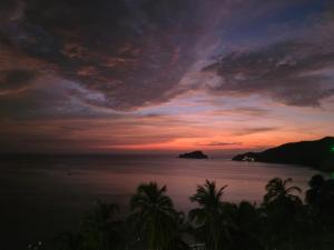 APARTAMENTO CON HERMOSA VlSTA AL MAR EN EL RODADERO