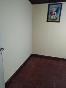 Casa familiar tranquila con patio y garage