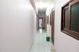 RedDoorz at Terus Manis Suryakencana