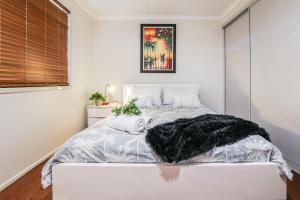 On Agnes Time - Large, 3-Bedroom, Coastal Home in Central Agnes Water, Short Walk to Stunning Main Beach