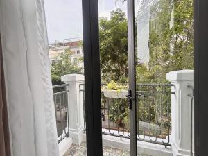 Lakeview City & The Global City Homestay