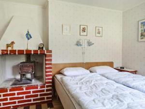 6 person holiday home in Brålanda-By Traum