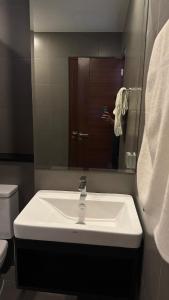 Apartment with pool access