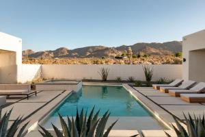 Desert Dawn by Fieldtrip Iconic Design w Pool and Spa