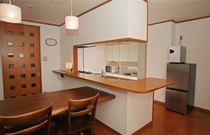 SN62 大須駅鶴舞駅最寄り 栄まで徒歩圏内 最大12名 3家族分の個室 お風呂からのスカイビュー Nearst to Osu Tsuruma Station Within walking distance to Sakae Private room for up to 12 people 3 families Sky view from the b