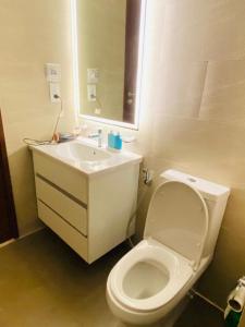 Trizen,City & Port View Luxury Apartment in Colombo