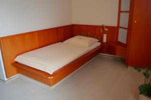 Single Room with Shower room in Hotel Stadt Jessen