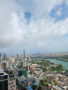 Trizen,City & Port View Luxury Apartment in Colombo