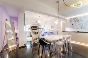 A35 Posh Live like a local Exarchia & Kolonaki