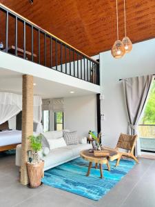 GoldenHour House- Seaview & Sunset