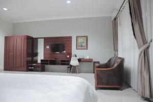 Aries Biru Hotel & Villa