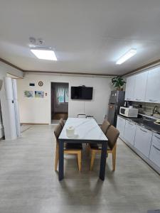 Gwangalli Tahee House