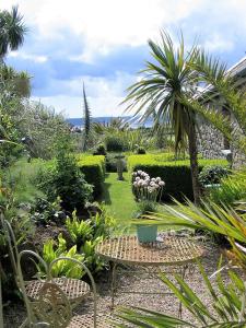 Ednovean Farm, Ednovean Lane, Perranuthnoe Nr Penzance Cornwall, Penzance, TR20 9LZ, England.