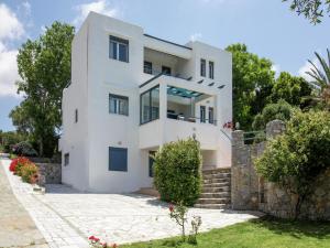 Villa in Lefkogia near Souda Beach
