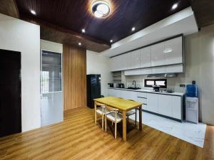 Vcube Residence - 2BR Apt Near Davao International Airport