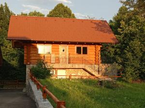 Brunarica Biopark -Log house Biopark 