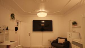 IKEA Style Apartment with office Space & kitchenette