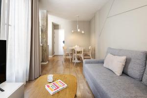 Color Apartments by Olala Homes