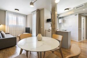 Color Apartments by Olala Homes