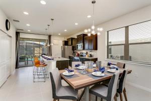 Windsor At Westside 281 - Hosted by Top Villas