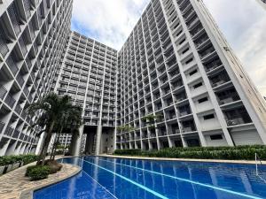 Room 1681 Relaxing Staycation at Shore 2 Residences MOA and Entertainment City by Prime Stay