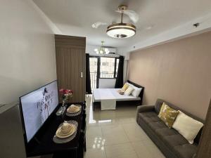 Room 1681 Relaxing Staycation at Shore 2 Residences MOA and Entertainment City by Prime Stay