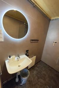 Skålsjögården Timber Lodge