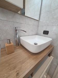 Milano Glamour Island