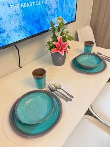 Room 1989 Cozy 1BR Shore 2 near MOA, IKEA & NAIA Airport by Prime Stay