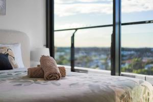 Scenic Nest - Hamilton Hideaway with Lush Views